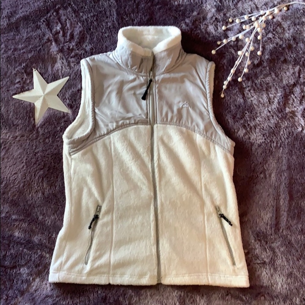 Snozu White and Grey Vest